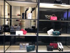 -CHANEL(戴高乐机场T 2E店)