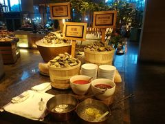 生蚝-松山湖凯悦酒店·Café自助餐厅·周末火舞秀表演
