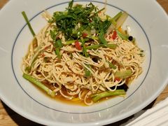 木姜子拌石屏豆皮-一坐一忘云南菜(三里屯店)