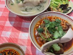 -老方桌烂蹄花川菜馆(九龙坡店)