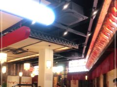 大堂-先启半步颠小酒馆(白麓里店)