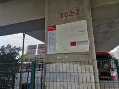 -佘山地铁站-停车场