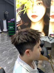 -藤野造型•烫染专业店