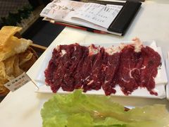 吊龙伴-三头牛·潮汕牛肉生蚝火锅 (夏湾店)
