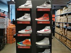 -NIKE上海青浦优选体验店