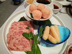 -红鼎豆捞·非遗鲍皇汤火锅(宝丰路店)