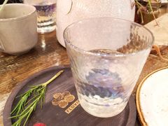 -FLOVIE FLORIST CAFE