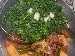 -左庭右院鲜牛肉火锅(金山万达店)