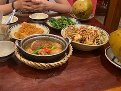 -Cuc Gach Quan Restaurant