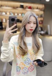 -变画·发型STUDIO