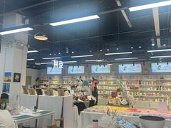-郑在DIY·潮玩银饰绘画手作(中央大道旗舰店)