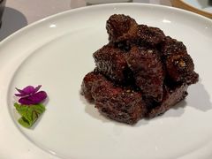 沪市牛肉粒-屋里厢上海菜馆