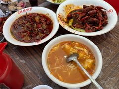 -郑东靓靓虾馆·金牌油焖大虾(天泽街店)