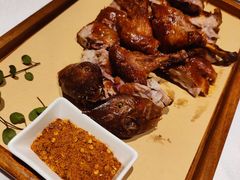 秘制脆皮鸭-老湘亲·品鉴湘菜(湖里店)