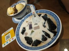 -黄氏许牛奶甜品专家(水晶街店)