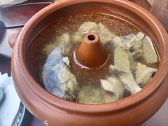 云南名材汽锅鸡&nbsp;/例-丽江金茂凯悦臻选酒店-滇香馆