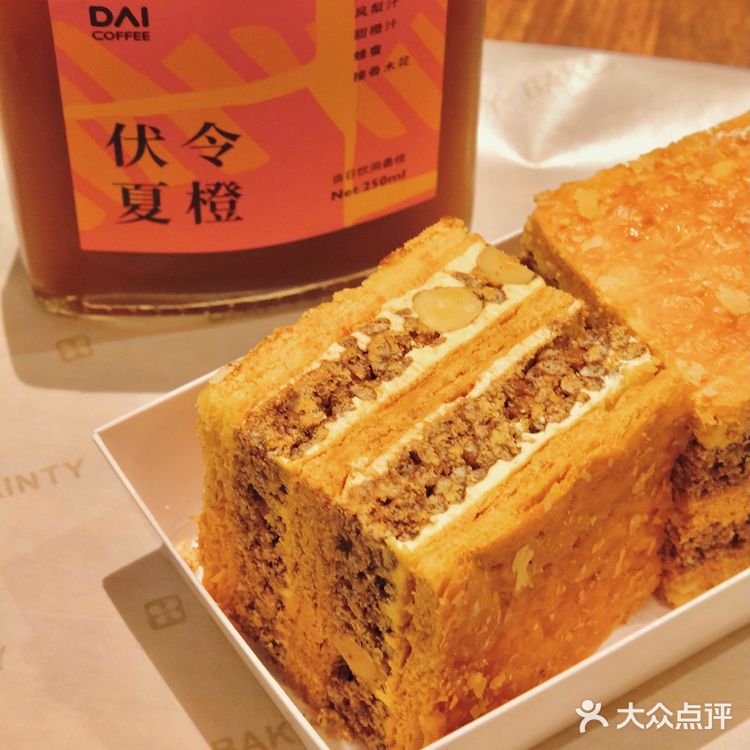 这次选了盒巧克力味的 也超级好吃～郑州拿破仑天花板了