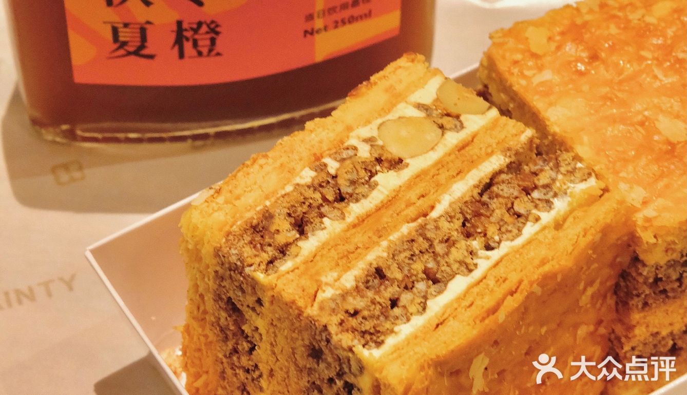 这次选了盒巧克力味的 也超级好吃～郑州拿破仑天花板了