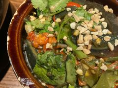 手撕椒松花蛋-云海肴·汽锅鸡·云南菜(天山百盛优客店)