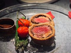 惠灵顿牛排-弦月窗LUNETTE BY AMANDA(复兴路店)