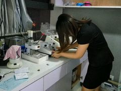 -提一眼镜·蔡司·依视路(小寨店)