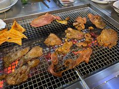 -马路牙子烧烤音乐酒馆(望京店)