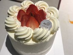 -花花卷卷·鲜食蛋糕(静安久光百货店)