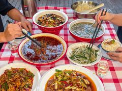 -洪霞餐馆·川菜·鲜货现炒(两江春城店)