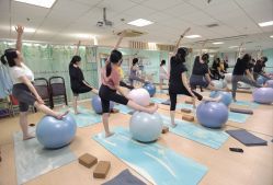 -爱尔乐美孕产瑜伽·普拉提