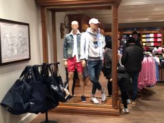 -伦敦比斯特购物村