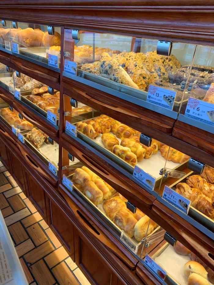 鲜鲜坊(国际大厦店)-"位于国际大厦下面,以前路过总想进去看看,.