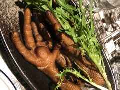 卤煮爪子超大个-绿茶餐厅(光谷世界城步行街店)