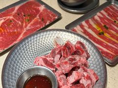 -蚂蚁洞·烤肉大营地(上海静安大悦城店)