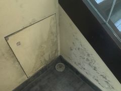 房间门口发霉-西湖茶墅