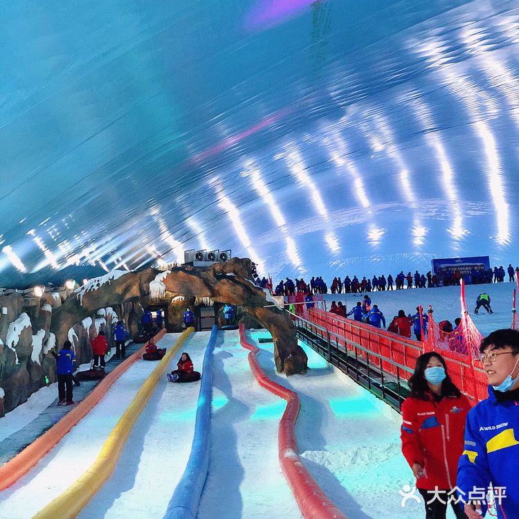 温州首家超大室内滑雪场！
