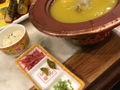 美容养颜皇坛子-那家小馆•北京菜•烤鸭(中关村店)