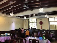 大堂-钰田大院·碳烤虹鳟鱼·怀柔地道农家菜(雁栖湖店)
