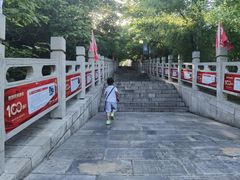-抱犊寨风景区