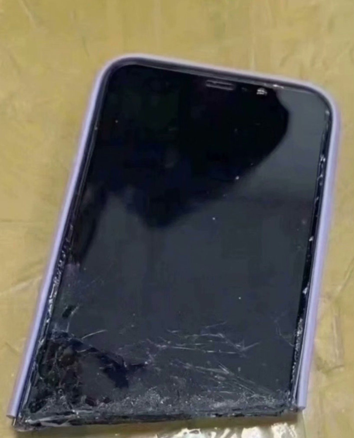 iphone11紫色 小瑕疵