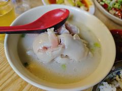 -雷祖芳老妈蹄花店