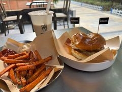 -shark burger·鲨鱼汉堡(交子大道店)