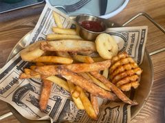 -Dragon Pizza•圆脸龙披萨·牛排餐厅