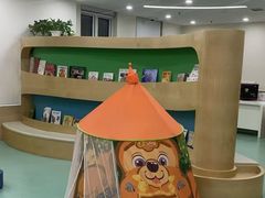 -瑞思少儿中心·少儿英语素养启蒙(勒泰直营校区)