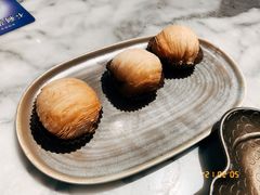 猫山王榴莲酥-蝴蝶里·粤菜·点心(龙湖天街&滨江店)