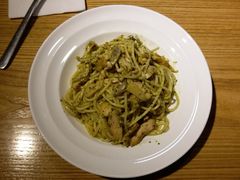松子鸡肉青酱意面-香草叶披萨·咖啡·啤酒(翰林邻里中心店)