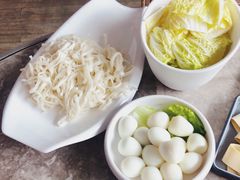 -沪小胖小龙虾(淮海中路旗舰店)