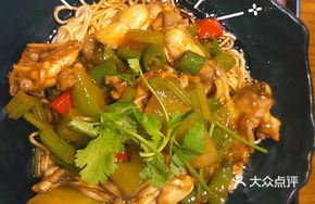 Spicy Thirteen-Spice Frog Leg Noodles
