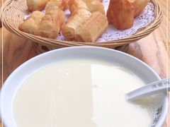 -弄堂咪道-饭香·面香·馄饨香(汇锦广场店)