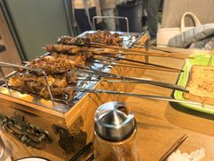 -烤满分·东北烧烤(首经贸店)