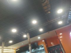 -哈尔滨小酒馆·鲜肉现穿自助烧烤(康新花园店)